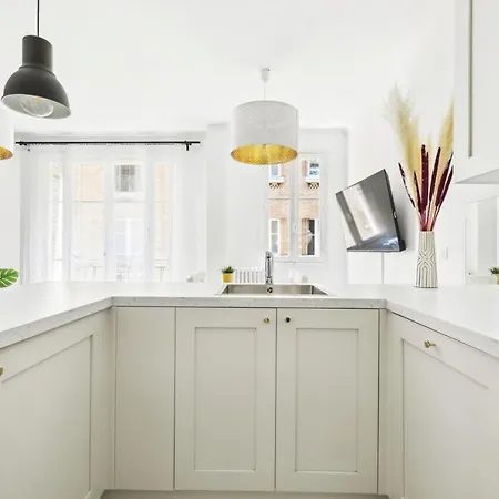 Luxury Near Monceau & Wagram Apartment