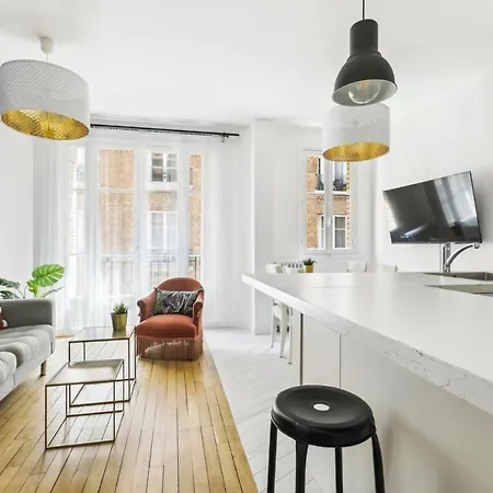 Luxury Near Monceau & Wagram *
